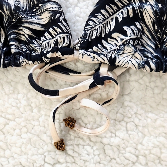 New!Agua Bendita Lolita Reversible Bikini Top - Picture 8 of 12